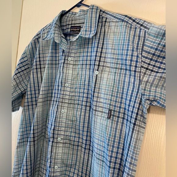 Patagonia button up dress shirt- blue size XL Excellent condition - Picture 2 of 9